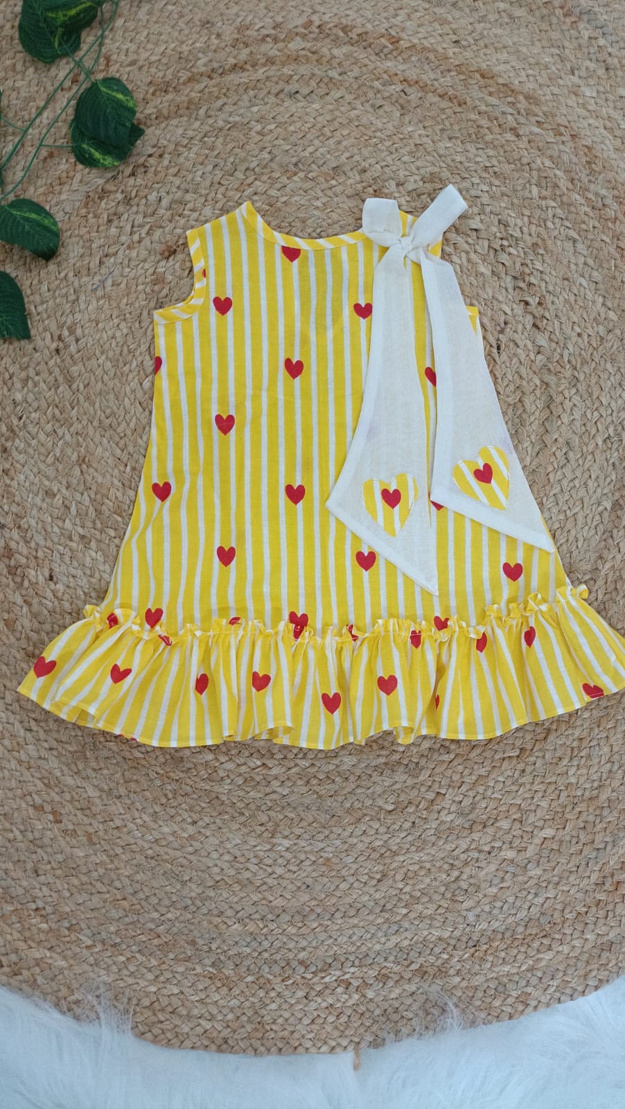 Little Hearts -yellow