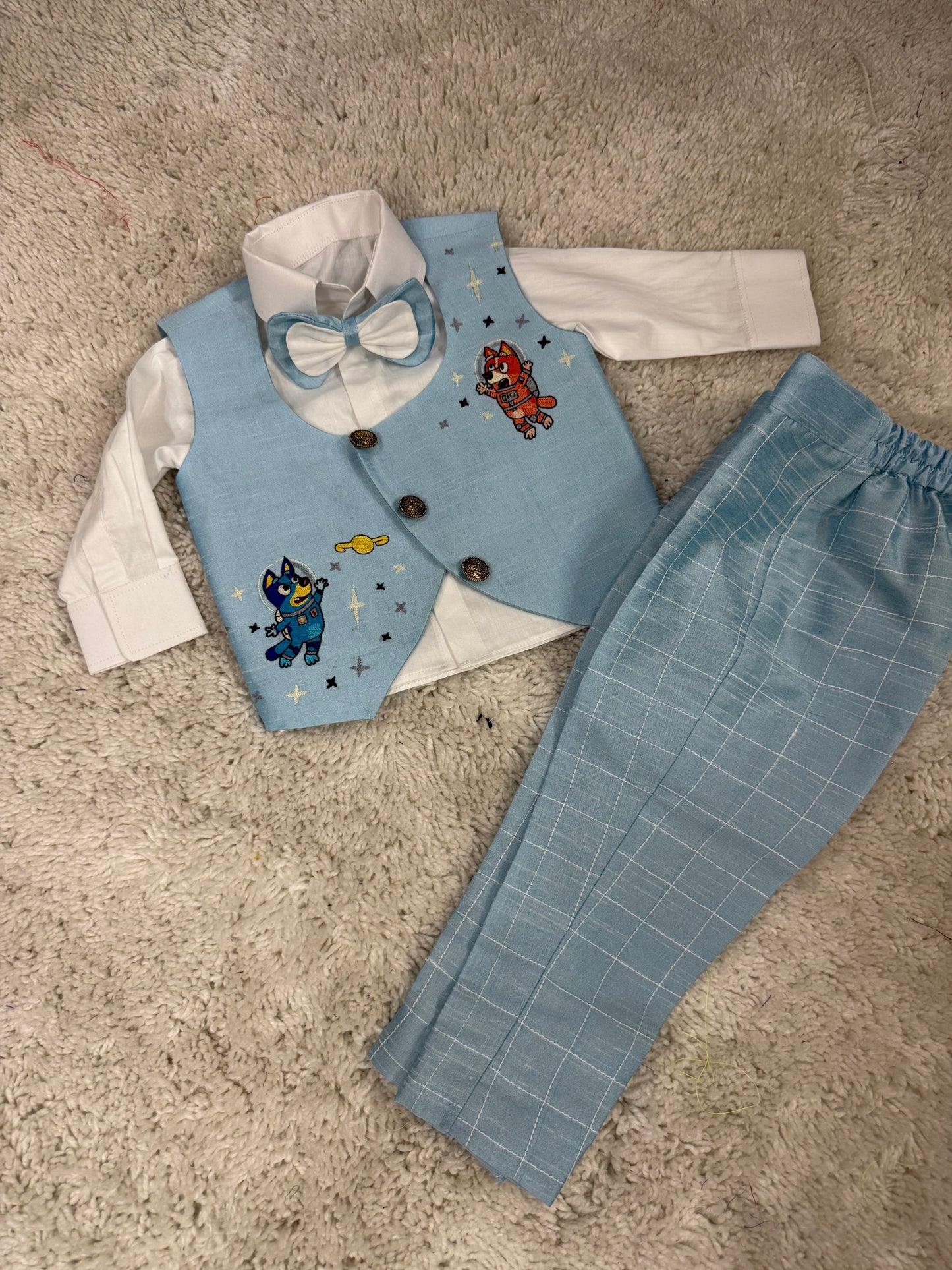Bluey waistcoat set.
