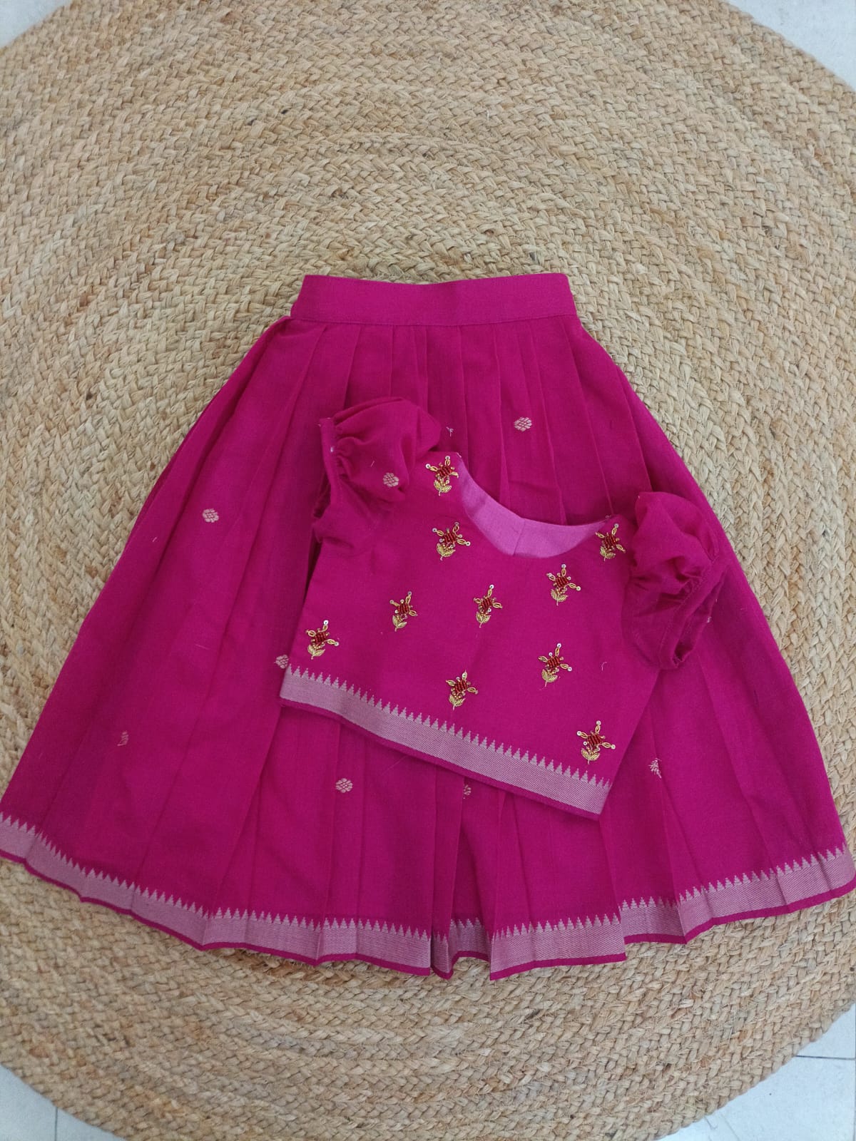 Naira lehenga set - Pink
