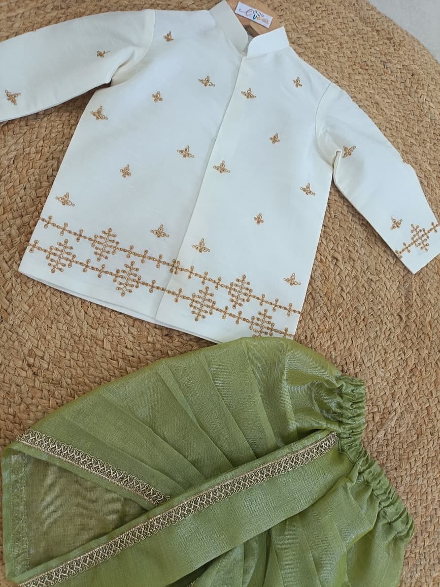 Kolam Classic Kurta Set